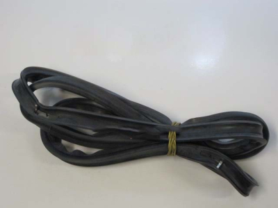 УПЛОТНИТЕЛЬ ДВЕРИ